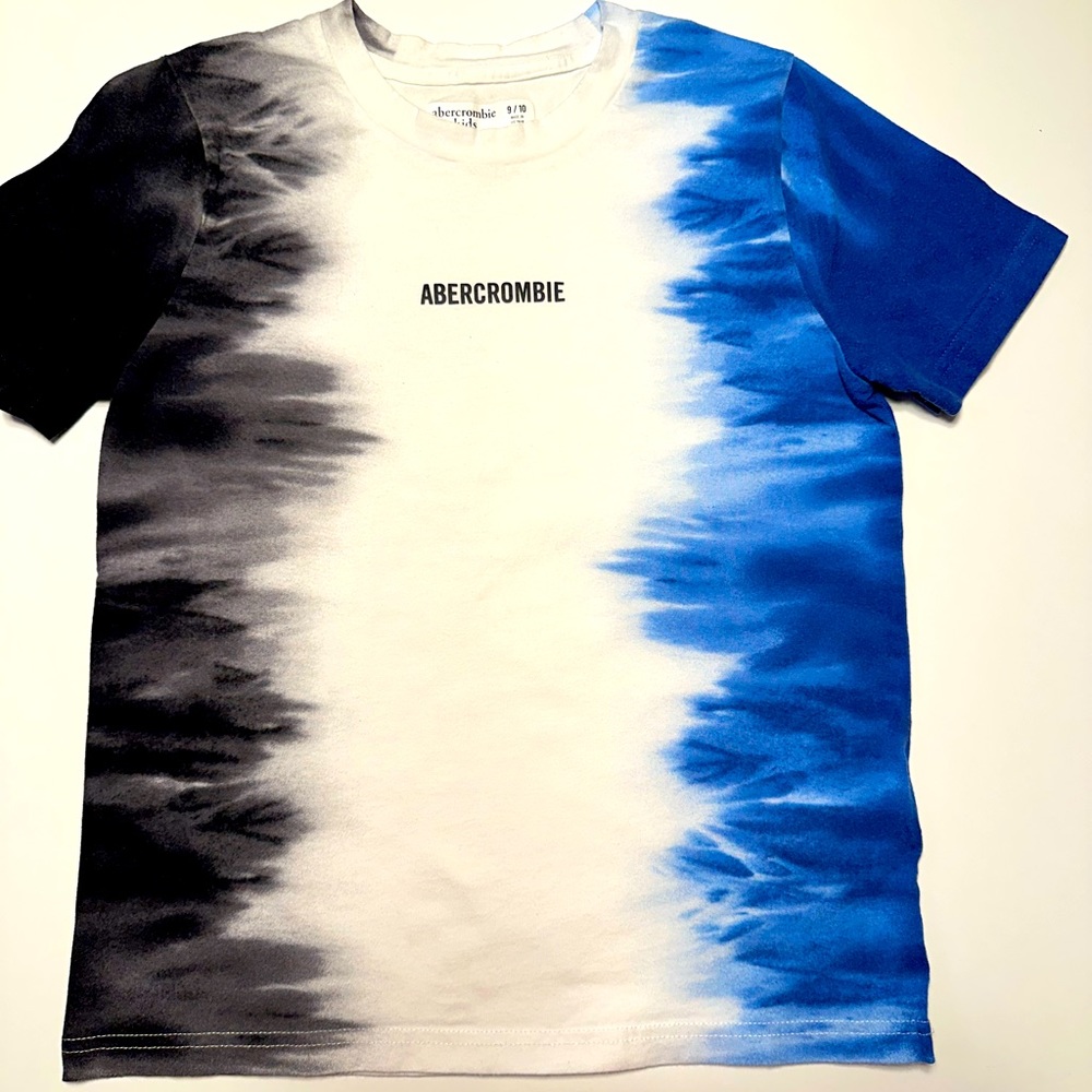 Abercrombie kids blue white black t-shirt 9/10